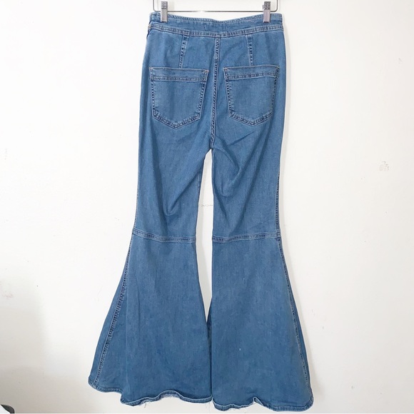 We The Free Know Me Better Flare Boho Bellbottom Blue Jeans Size 26 - Picture 7 of 9